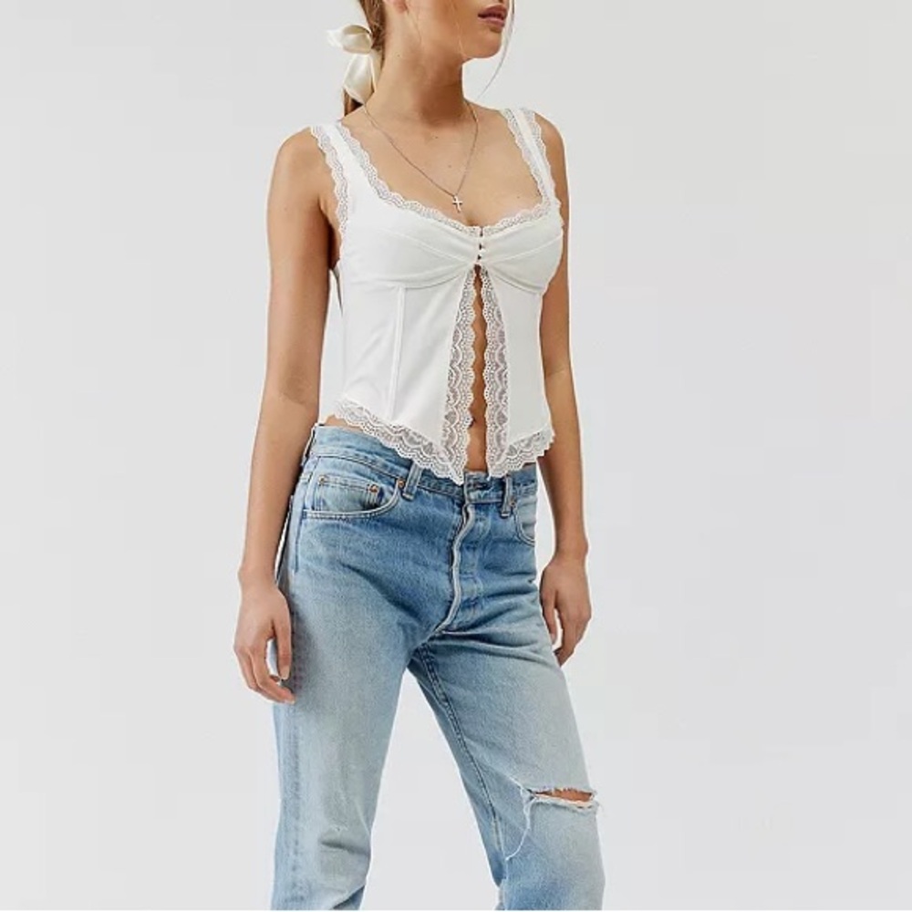 Urban Outfitters - Out From Under - Dolce Verano Cami - Picture 8 of 11
